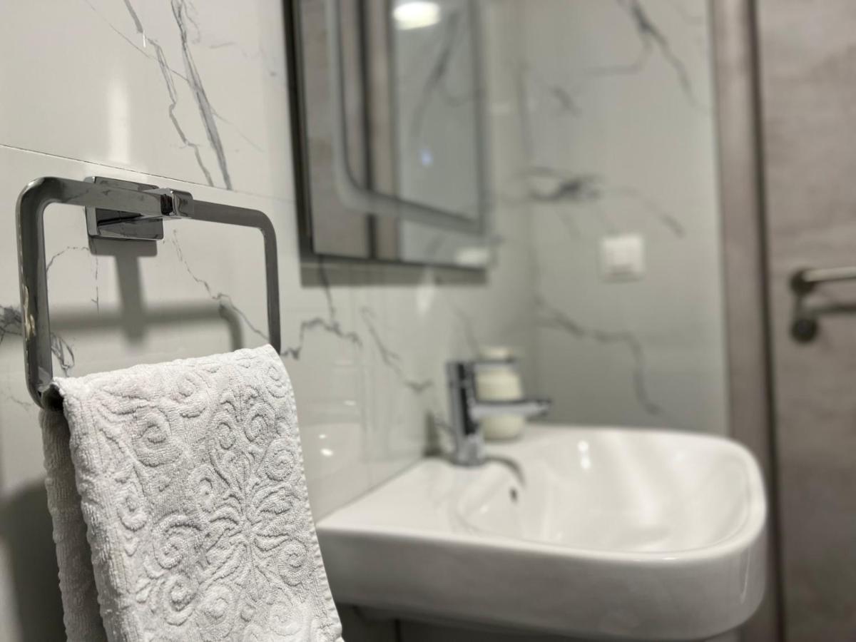 Maria'S Elite Luxury Apartment Skopje Ngoại thất bức ảnh